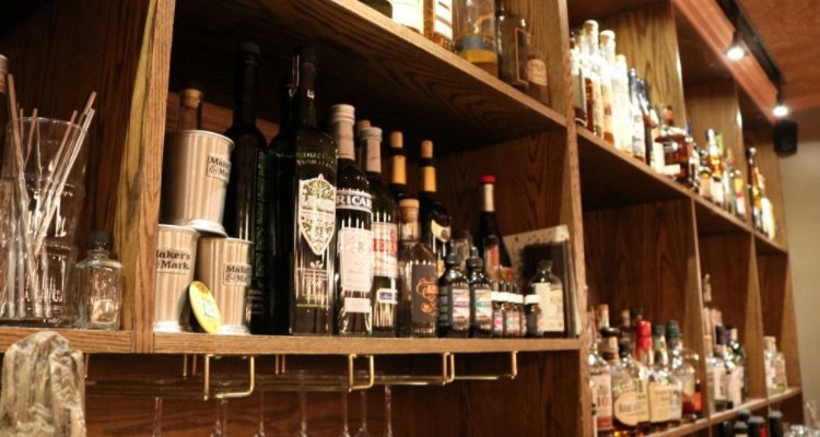 16 Tips on How To Run A Bar Successfully